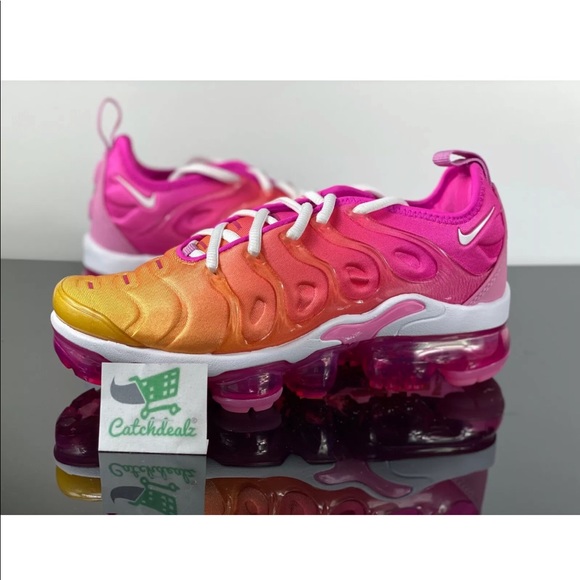 pink and orange vapor max